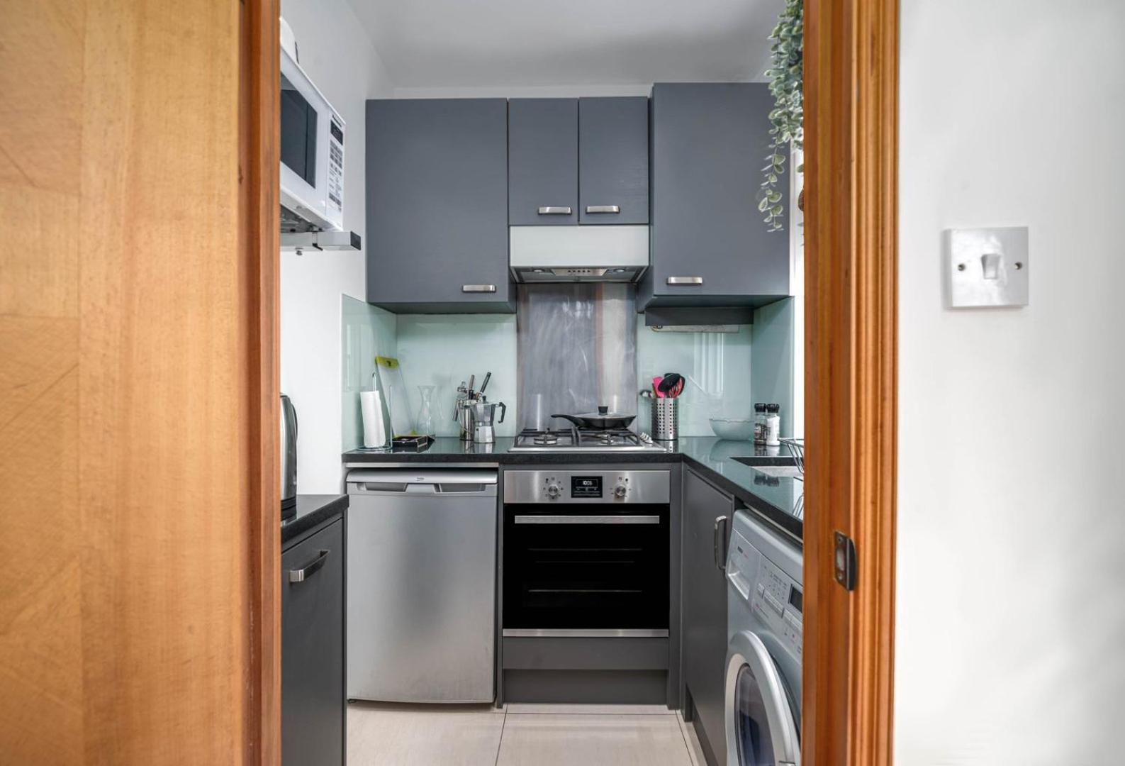 Ferienwohnung Guestready - Central Converted Mews In Bayswater London Exterior foto